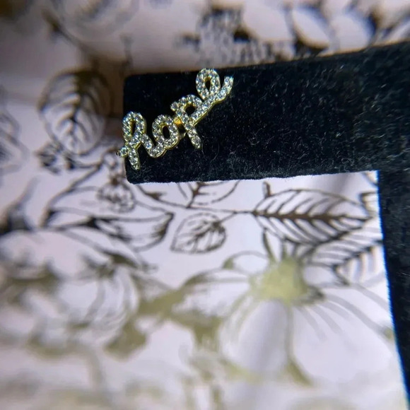 GOLD TONE DIAMOND PETITE SCRIPT HOPE EARRINGS POST BACK - Picture 3 of 8